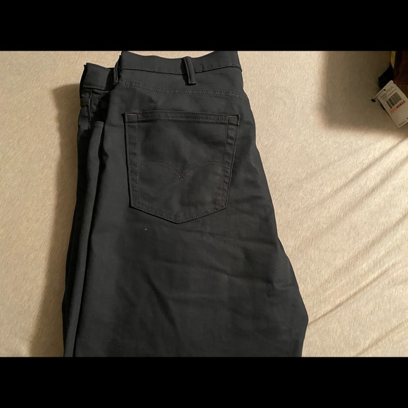 Levi’s 541 Jeans - Picture 2 of 4